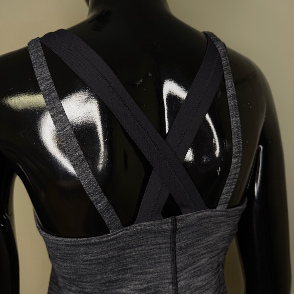 Lululemon Run For Gold Tank Heathered Black Size 6 Built-In Bra Medium Support - Picture 8 of 9